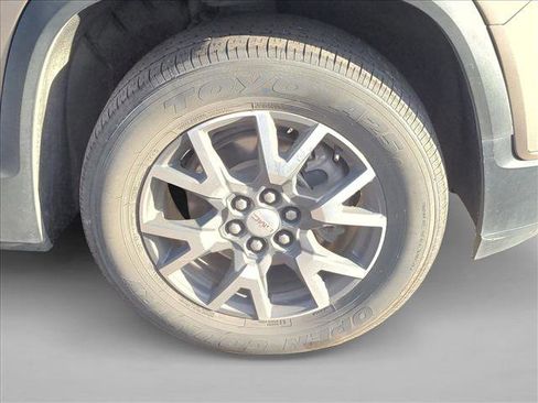 Used 2022 GMC Acadia SLE w/ Driver Convenience Package image 22