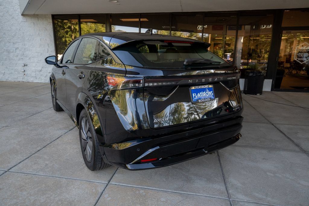 Used 2024 Nissan Ariya AWD image 5