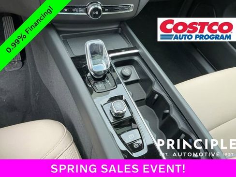New 2026 Volvo XC60 B5 Plus w/ Protection Package Premier AWD/4WD image 19
