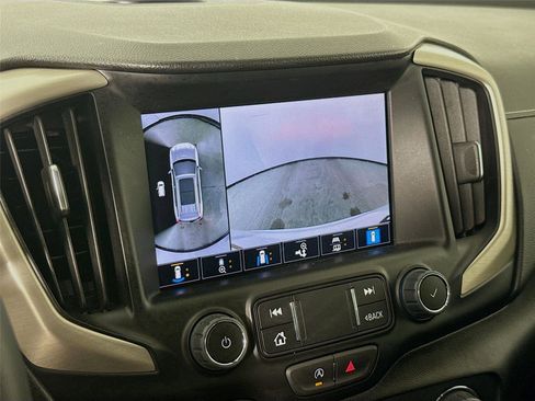 Used 2024 GMC Terrain Denali w/ Denali Premium Package image 15