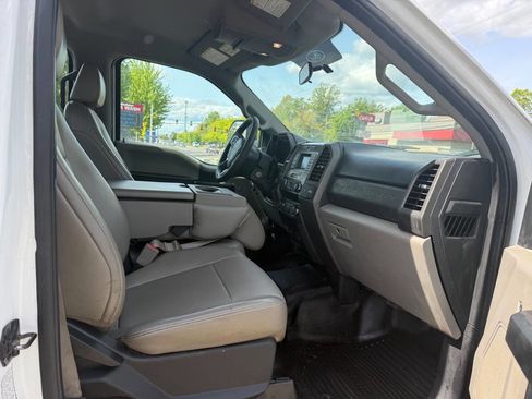 Used 2019 Ford F450 XL w/ Power Equipment Group AWD/4WD image 9