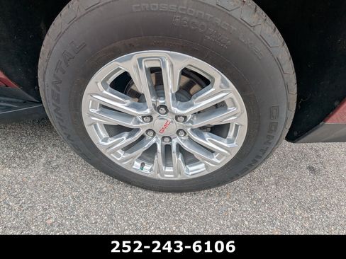 Used 2024 GMC Yukon SLT w/ SLT Luxury Package AWD/4WD image 7