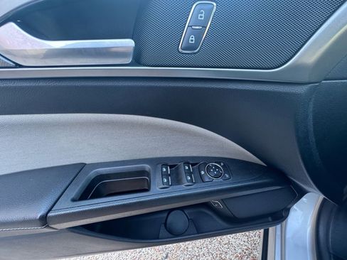 Used 2018 Ford Fusion S image 20