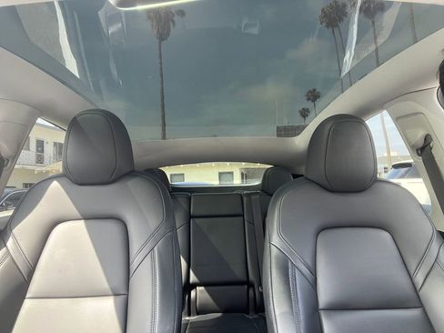 Used 2023 Tesla Model Y Long Range AWD/4WD image 18