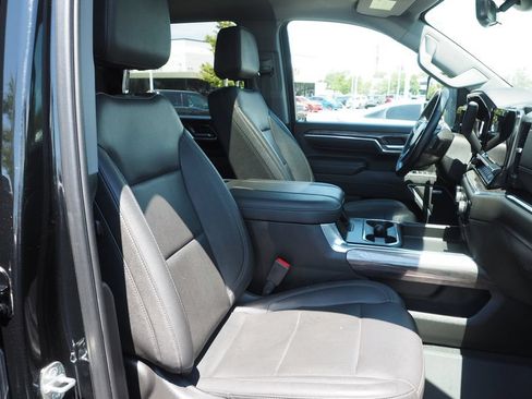 Used 2024 Chevrolet Silverado 3500 LTZ w/ LTZ Plus Package AWD/4WD image 21