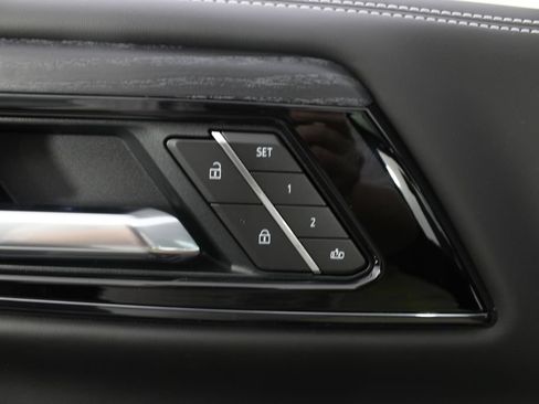 New 2026 GMC Yukon XL AT4 Ultimate AWD/4WD image 18