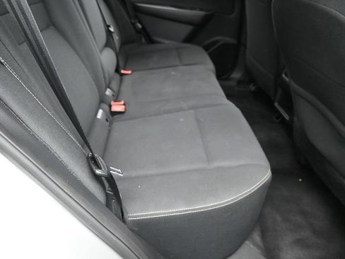 Used 2024 Nissan Rogue S FWD image 34
