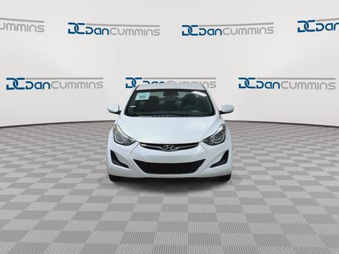Used 2014 Hyundai Elantra SE FWD image 4