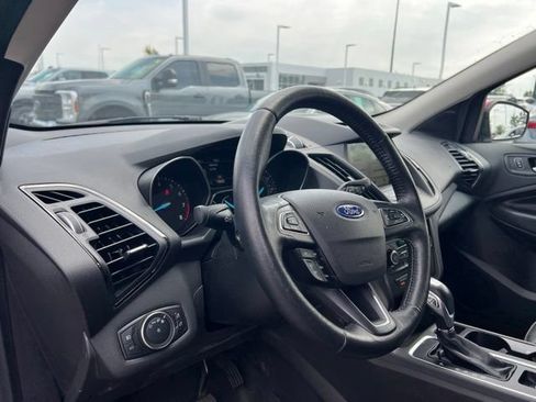 Used 2018 Ford Escape SEL FWD image 9