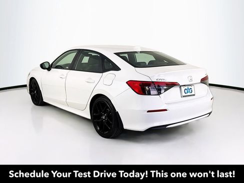 Used 2023 Honda Civic Sport image 6