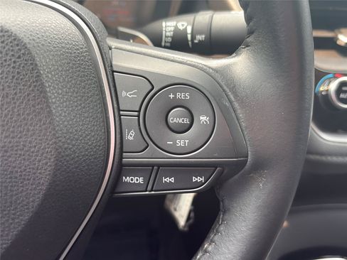 Used 2021 Toyota Corolla SE FWD image 17