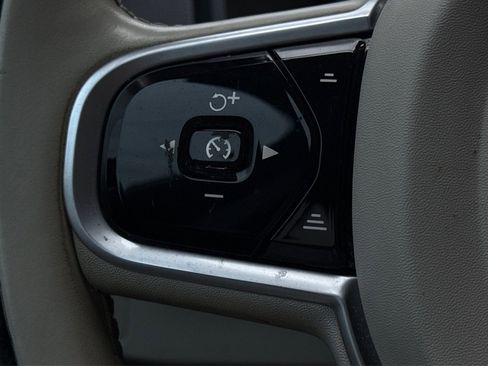 Used 2020 Volvo XC90 T6 Inscription w/ Protection Package Premier image 34