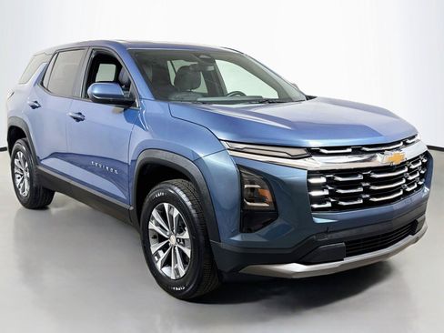 Certified 2026 Chevrolet Equinox LT w/ Convenience Package II FWD image 3