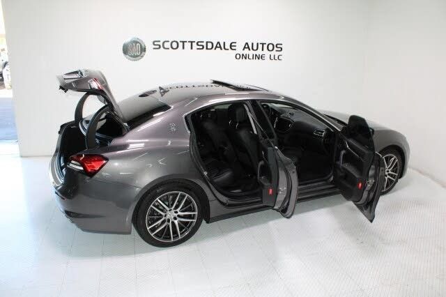 Used 2021 Maserati Ghibli S Q4 AWD/4WD image 16