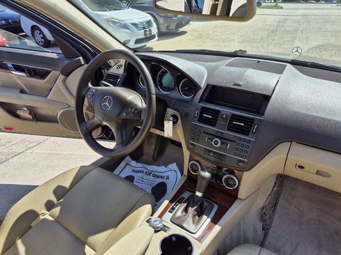 Used 2011 Mercedes-Benz C 300 4MATIC Sedan image 19