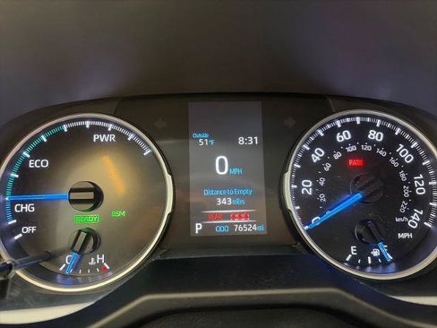Used 2021 Toyota RAV4 XLE AWD/4WD image 14