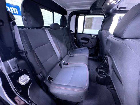 Used 2023 Jeep Gladiator Rubicon w/ LED Lighting Group AWD/4WD image 38