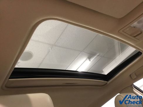 Used 2011 Toyota Avalon Limited image 37