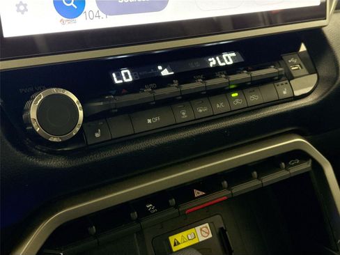 Used 2025 Toyota Tundra SR5 w/ SR5 Premium Package AWD/4WD image 25