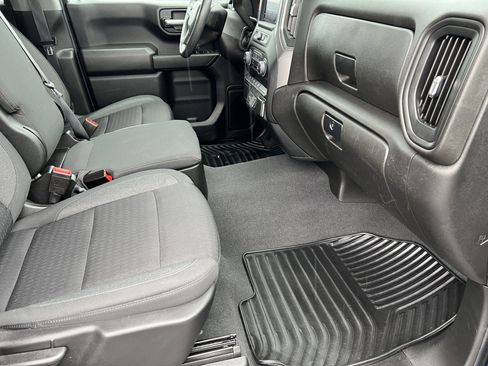 Used 2022 Chevrolet Silverado 1500 Custom image 20