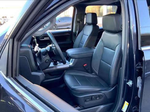 Used 2023 Chevrolet Silverado 1500 LTZ image 8