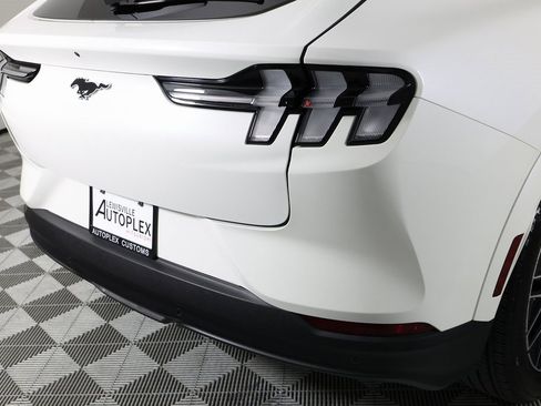 Used 2025 Ford Mustang Mach-E Premium image 43