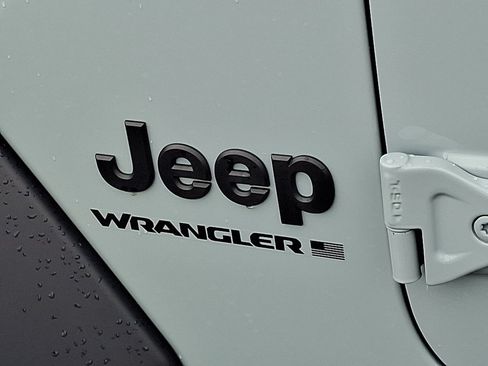 Used 2023 Jeep Wrangler Unlimited Sport AWD/4WD image 17