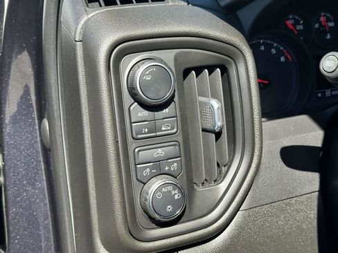 Used 2022 Chevrolet Silverado 1500 Custom AWD/4WD image 31