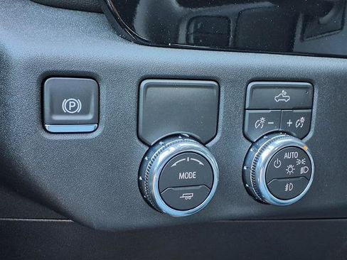 New 2026 GMC Sierra 1500 Elevation image 14