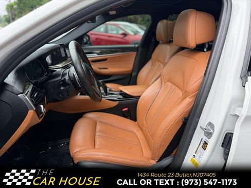 Used 2018 BMW 540i w/ M Sport Package RWD image 15