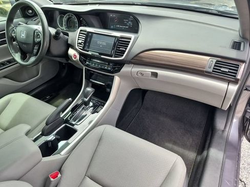Used 2017 Honda Accord EX-L image 27