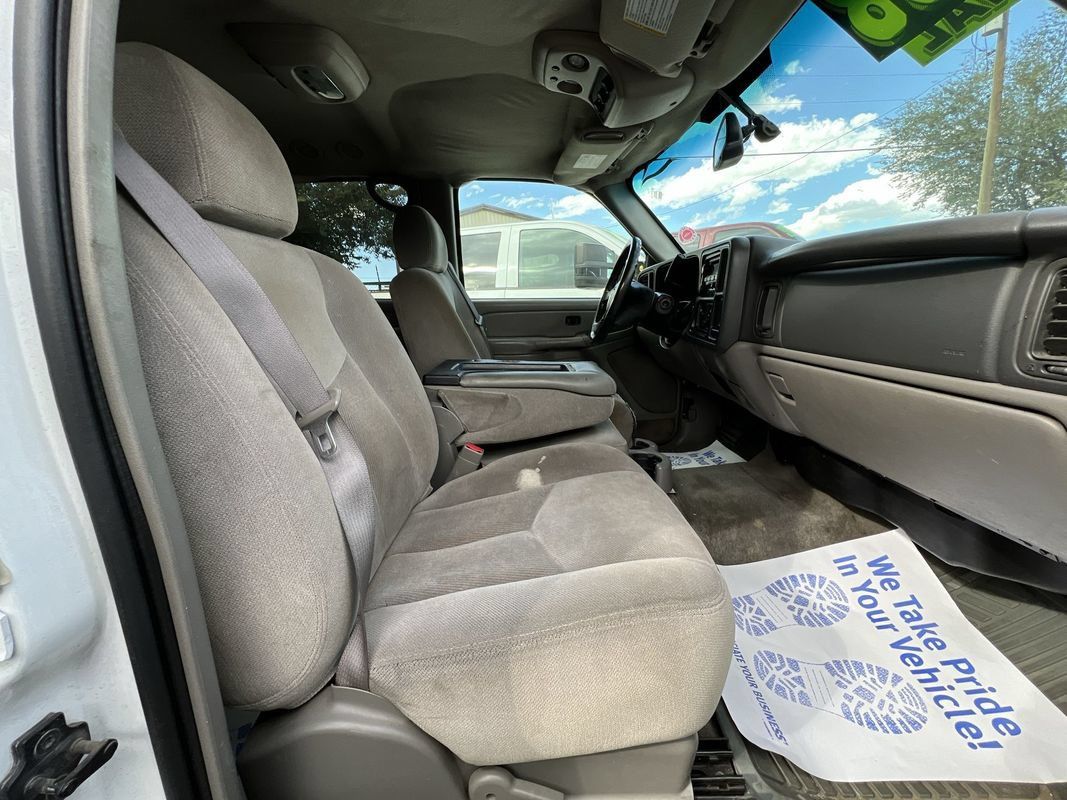 Used 2004 GMC Yukon SLE RWD image 23