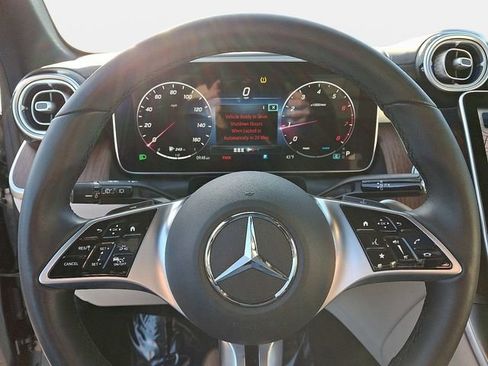 Used 2023 Mercedes-Benz GLC 300 GLC 300 image 24