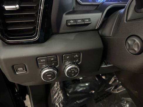 New 2026 GMC Sierra 1500 AT4 w/ AT4 Premium Package AWD/4WD image 17