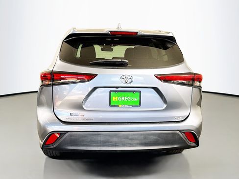 Used 2021 Toyota Highlander XLE image 8