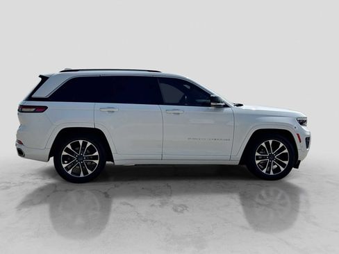 Used 2022 Jeep Grand Cherokee Overland AWD/4WD image 7