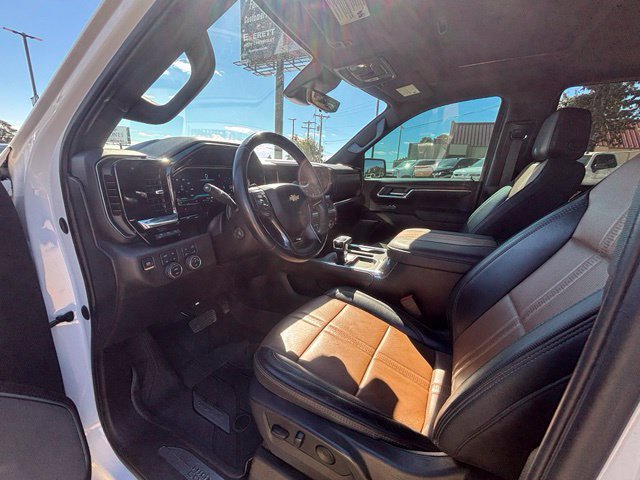 Used 2024 Chevrolet Silverado 1500 High Country AWD/4WD image 11
