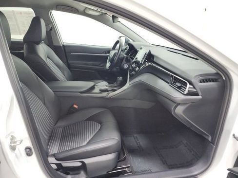 Certified 2023 Toyota Camry SE FWD image 13