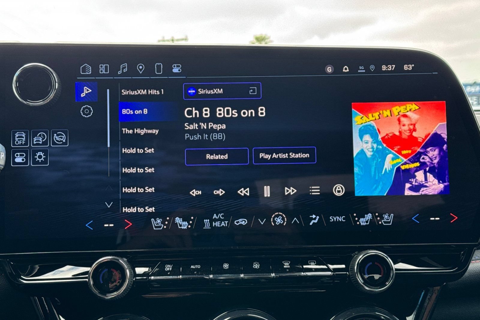 New 2025 Chevrolet Blazer EV RS AWD/4WD image 18