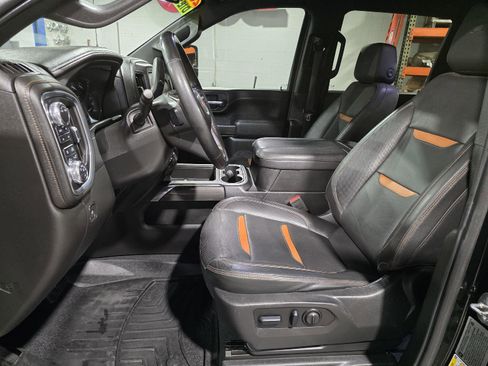Used 2023 GMC Sierra 2500 AT4 image 5