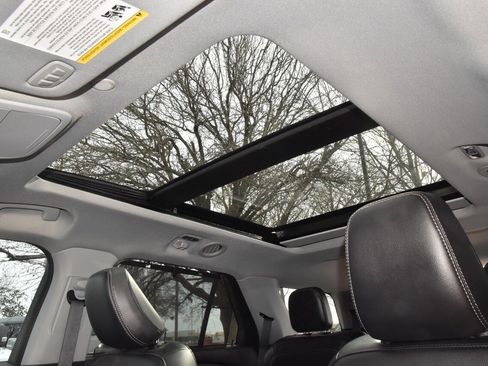 Certified 2023 Ford Explorer Limited w/ Limited Technology Package image 33