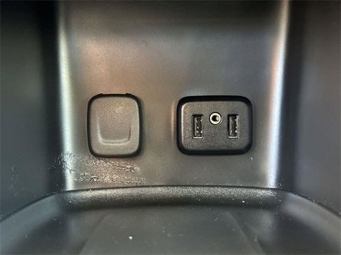 Used 2019 GMC Acadia SLT image 38