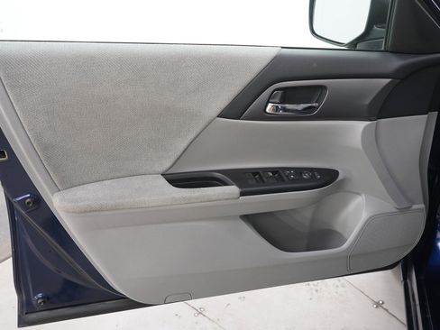 Used 2013 Honda Accord LX image 20