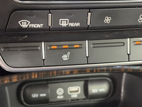 Used 2020 Kia Sorento EX AWD/4WD image 23