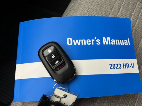 Certified 2023 Honda HR-V LX image 33