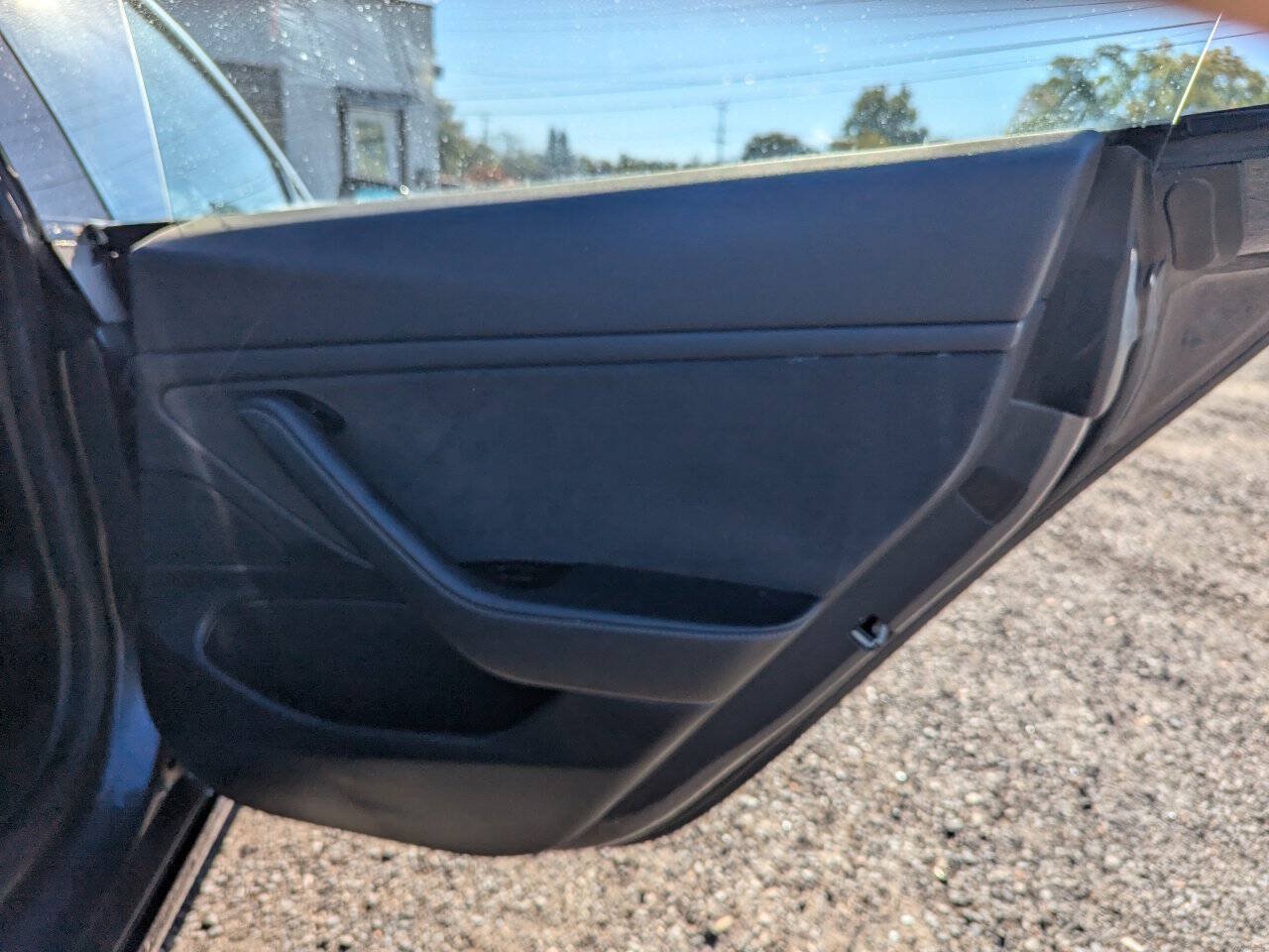 Used 2017 Tesla Model 3 Long Range RWD image 17