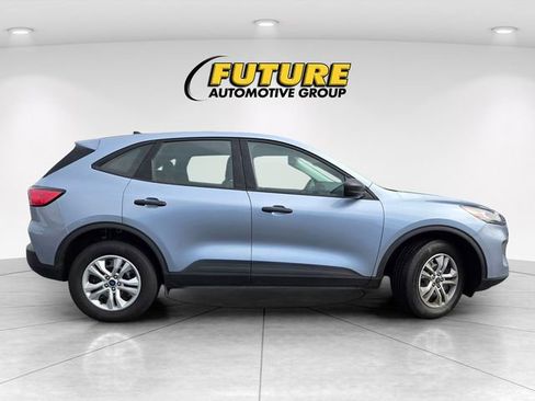 Used 2022 Ford Escape S image 3