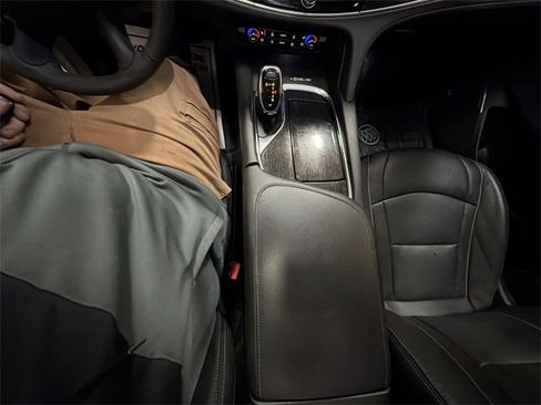 Certified 2019 Buick Enclave Avenir image 21