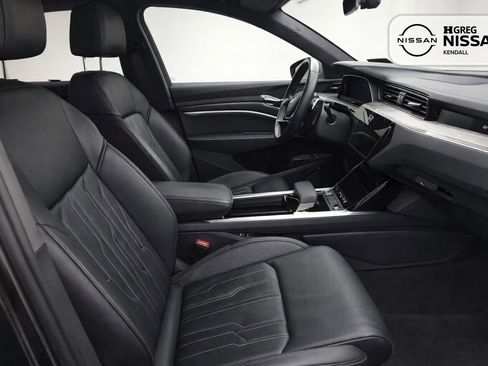 Used 2019 Audi e-tron Prestige AWD/4WD image 10