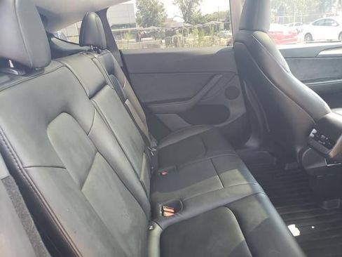 Used 2024 Tesla Model Y Performance AWD/4WD image 18